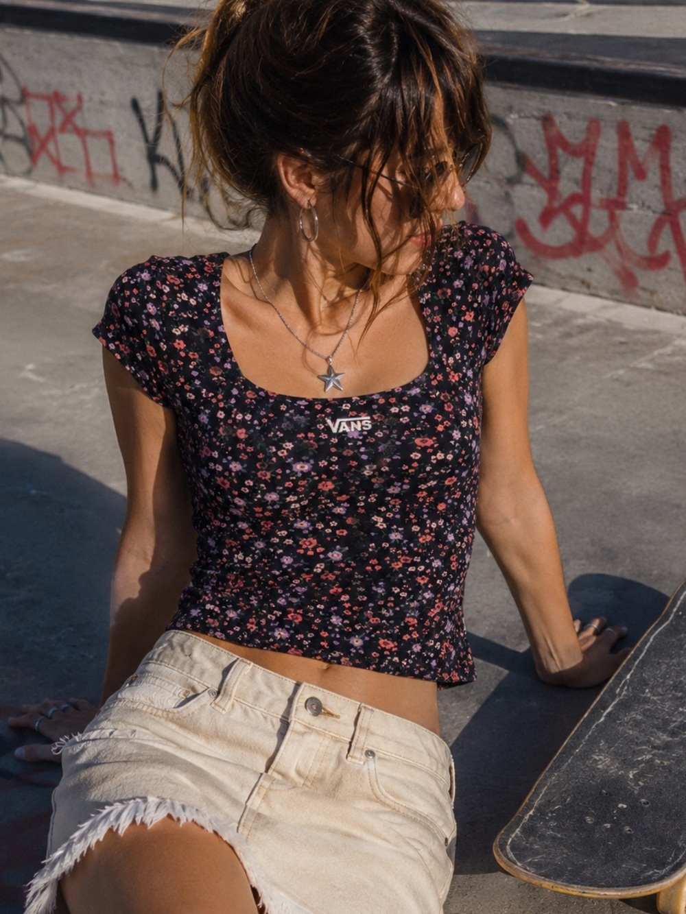 Vans Floral Sqaure Neck Tshirt Short Sleeve Small